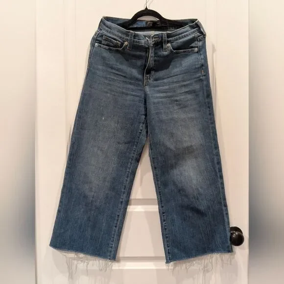 Banana Republic High-Rise Petite Wide Leg Crop Frayed Hem Denim Jeans Minimalist - Picture 2 of 9